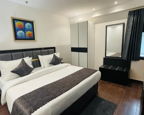 Saltstayz Select - Malcha & Chankyapuri Hotels near German Embassy
