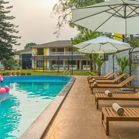 The Hosteller Lonavala, City Centre