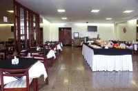 Days Inn by Wyndham Uberlandia - breakfast