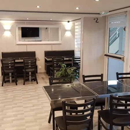 Fasthotel Roissy - Saint-Witz