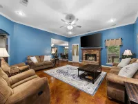 Large Belton Home near Expo Ctr Hotels in Belton