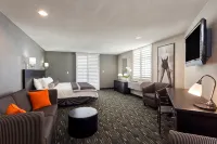 Ramada Plaza by Wyndham West Hollywood Hotel & Suites Hotels near Miracle Mile