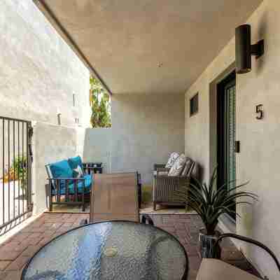 Fully Furnished Condo in the Heart of Old Town Scottsdale: Private Patio & Pool Others