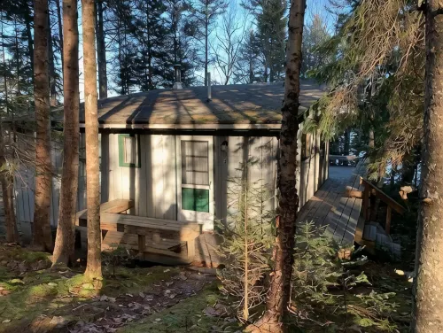 Driftwood Cottage-on the shore overlooking BassHbr 󰀃 - Kitchens