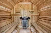 Brand new home in Historic Harpers Ferry - Barrel Sauna - Fire Pit - Luxury!