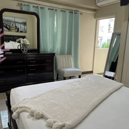 New Kingston Apartment - EliteStay at CDB