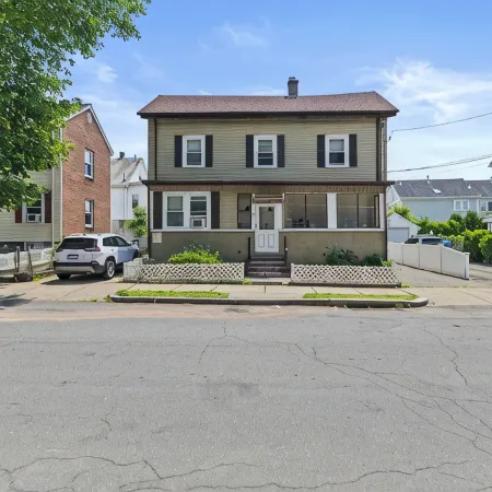 Totally Renovated 3Br Apartment