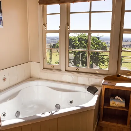 Hillview Cottages