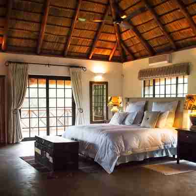 Jabulani Bushhouse - with a real African feeling Rooms