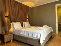 Akcayzeytin Otel - Parvekkeita