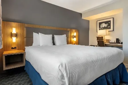 Best Western Plus Vancouver Airport Hotel