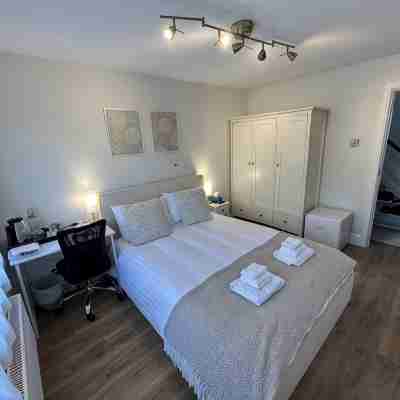 3-Bed House 5 Min to Legoland & Windsor Castle Rooms