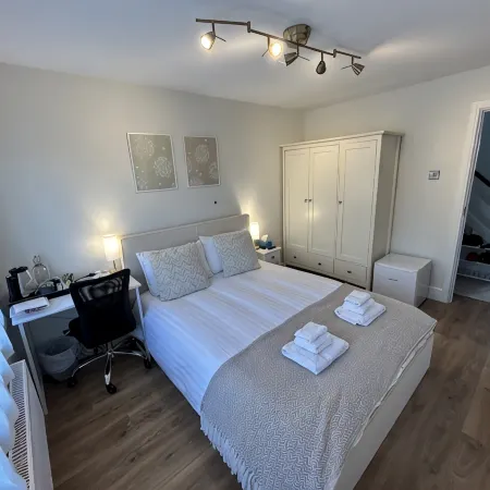 3-Bed House 5 Min to Legoland & Windsor Castle Hotele w: Windsor