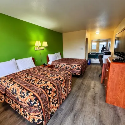 Cloverleaf Motel Richmond Near Turnpike Отели рядом с достопримечательностью «Шоко Слип»