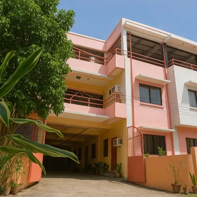 Iloilo Transient Rooms Hotels near Central Philippine University