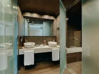 Hesperia Bilbao Hotels near Kafe Antzokia