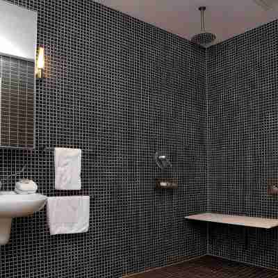 Crown Hotel Surry Hills Rooms