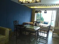 Qichun Lishizhen Holiday Hotel