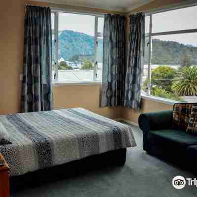 Blue Moon Lodge Rooms