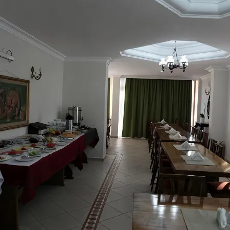Hotel Ave Maria