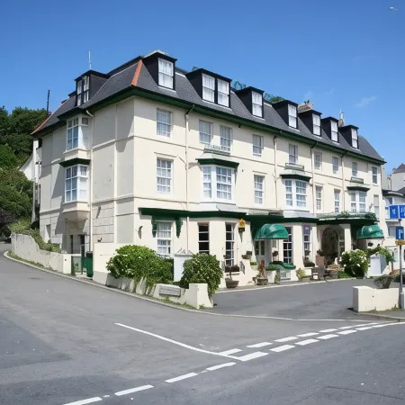 Carlton Hotel