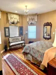 Tara House — Historic Charm, Executive Comfort, Minutes from Downtown - 3-Star