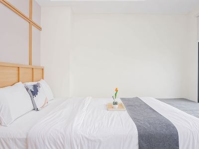3 Pax Airy 2BR at Pollux Chadstone Apartment By Travelio