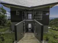 Gema Escondida-Newly Listed Home Nestled in the Jungle with Breathtaking Views Hotels in Dominical