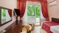 Kurortnaya Poliklinika im. N.I. Pirogova s Pansionatom s Lecheniem Iskra Health Resort