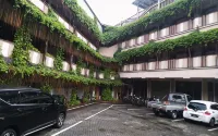 Hotel Lestari - parcheggio