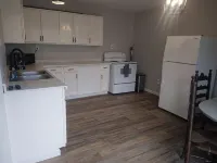 Charming 2-bedroom apartment with WiFi, AC in enjoyable Hemphill - Wifi