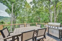 Hot Tub • Mountain Views • Firepit • Dog Friendly