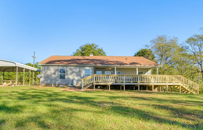 Charming 3-bedroom house with WiFi and AC off of Hwy 1215