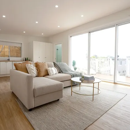5 mins walk to Beach - Modern Beachy Escape. Netflix, Full Kitchen, Comfy Beds!