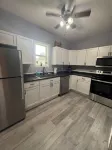 2-bedroom apartment close to uptown Creston with WiFi and off street parking. -  Ferienwohnungen