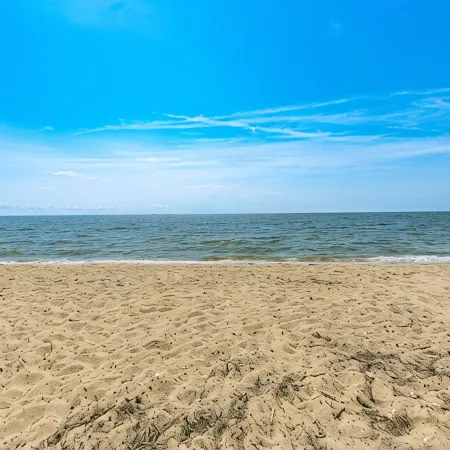 Cove Point Beach Cottage with Chesapeake Bay Views