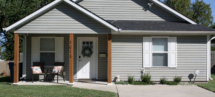 Charming Home with Firepit, Large Fenced Yard, Pet Friendly. Ξενοδοχεία στην πόλη Joplin