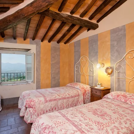 XII century farmhouse on the hills above Lucca with chef. Only local food.