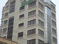 Elegance Hotel Hotels near Botanic Garden