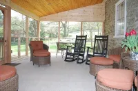 Big Discount June 26 - July 3 Refreshing Pool, Shady Screened Porch 4Br 3.5Bath