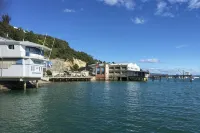 Comfortable Apartment with Sea Views. - chambre d’hôtes