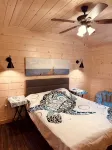 Charming Red Surry Cabin close to Acadia National Park and Bar Harbor - 民泊