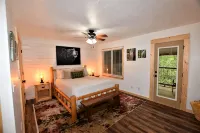 Black Bear Chalet 2BR plus loft / 2BA