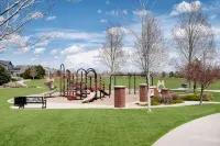 Modern Home w/ 2 Private Suites & Family-Friendly Amenities - Mins to Dia - Bungalows
