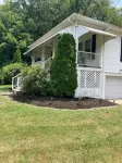 Mt Hope Heritage Home - Step back in time in this unique three bedroom home.