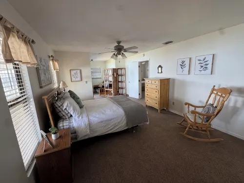 Amazing Lakefront Views! 4/4, Pool, Diving Board, Spa, Pool Table, Near LegoLand