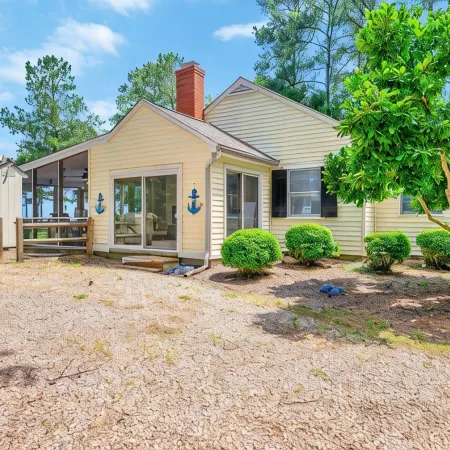 Sea Glass Beach House!  Large sand beach, dock and hot tub! Pets welcome!