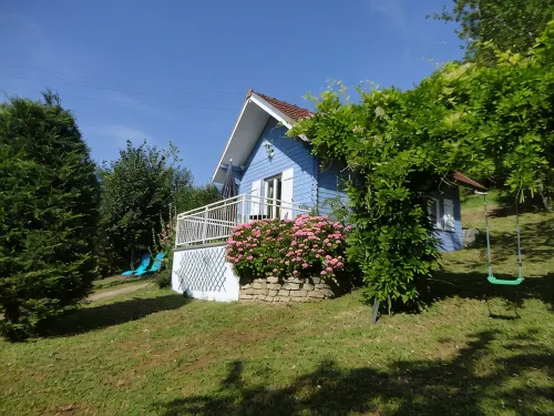 3-star gîte, green setting, close to shops, free WiFi