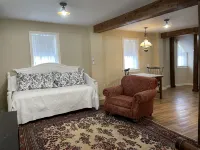 Charming Barn Studio - Sleeps 4