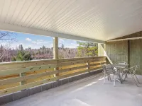 The Lake View Outside Traverse CitySleeps 4, Sleeping Bear Dunes short drive Hotels in Interlochen